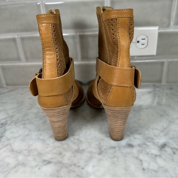 Aquatalia By Marvin K. Fawn Leather Bootie Brown Size 6.5 Made in Italy Boots - Picture 6 of 14